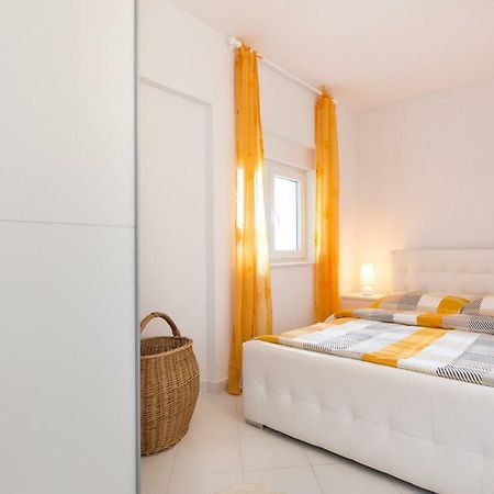Apartments Bernarda Skrbčići Extérieur photo