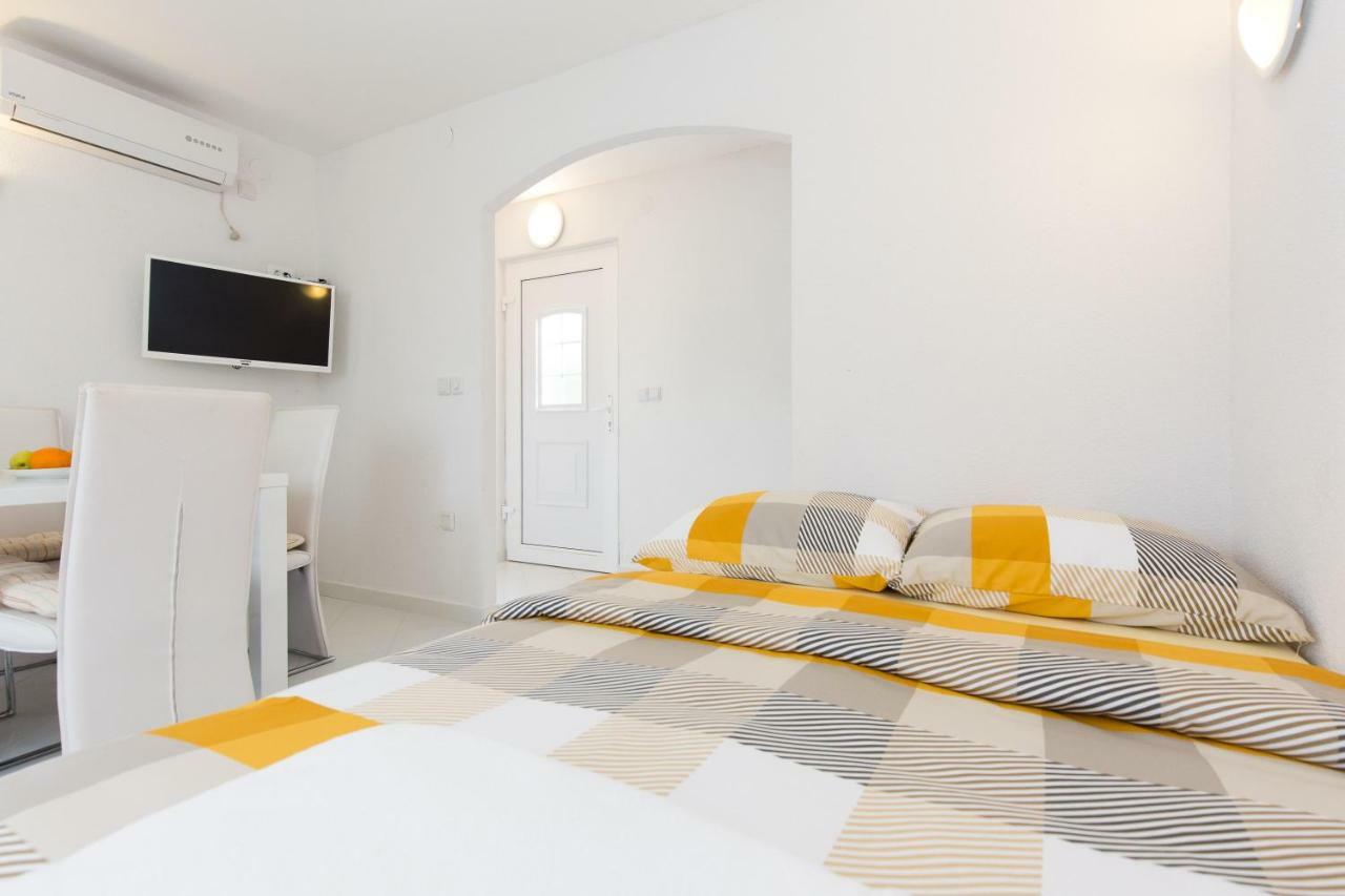Apartments Bernarda Skrbčići Extérieur photo